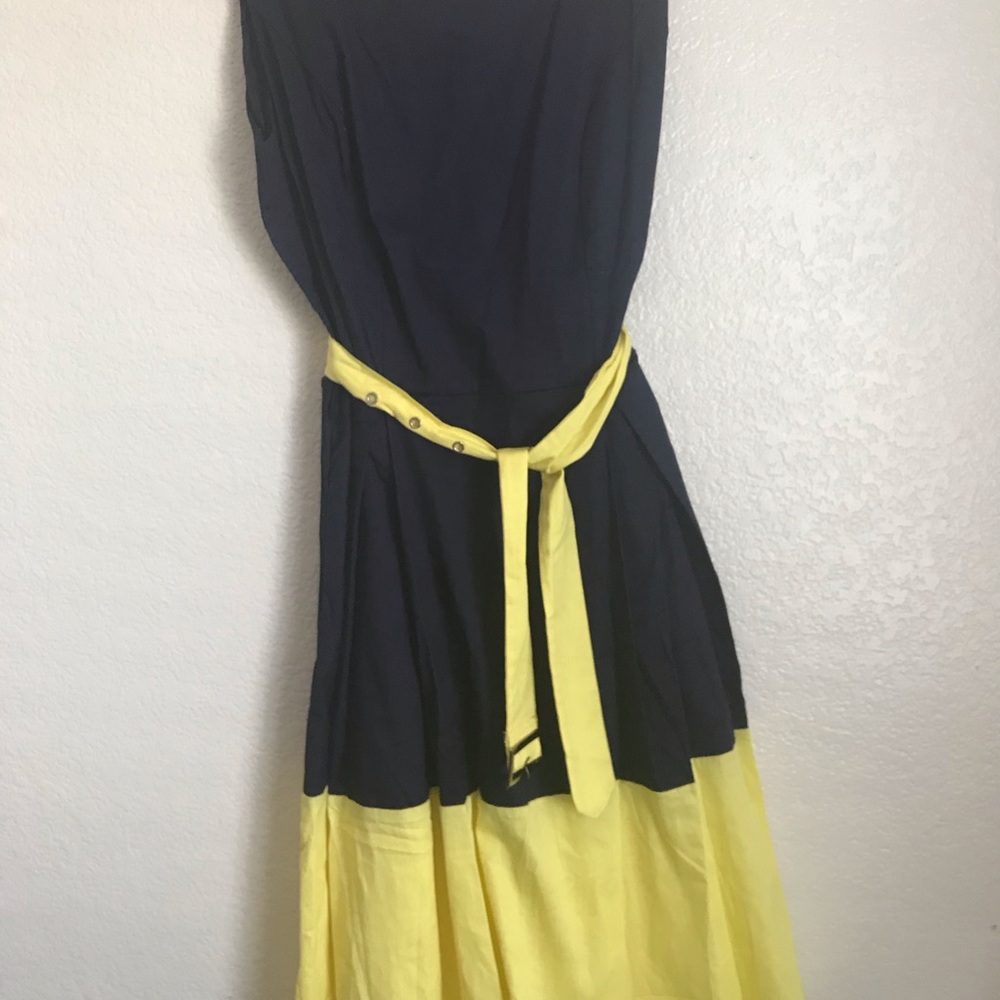 Dress skirt black waist trainers